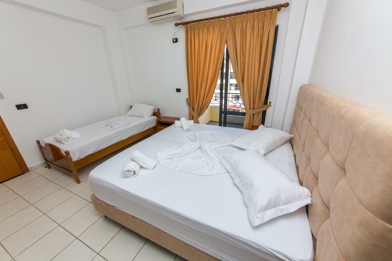 Blue Heaven Hotel Sarande Exterior photo